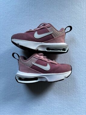 Nike baby girl’s Mauve and White Air-Boost Sneakers